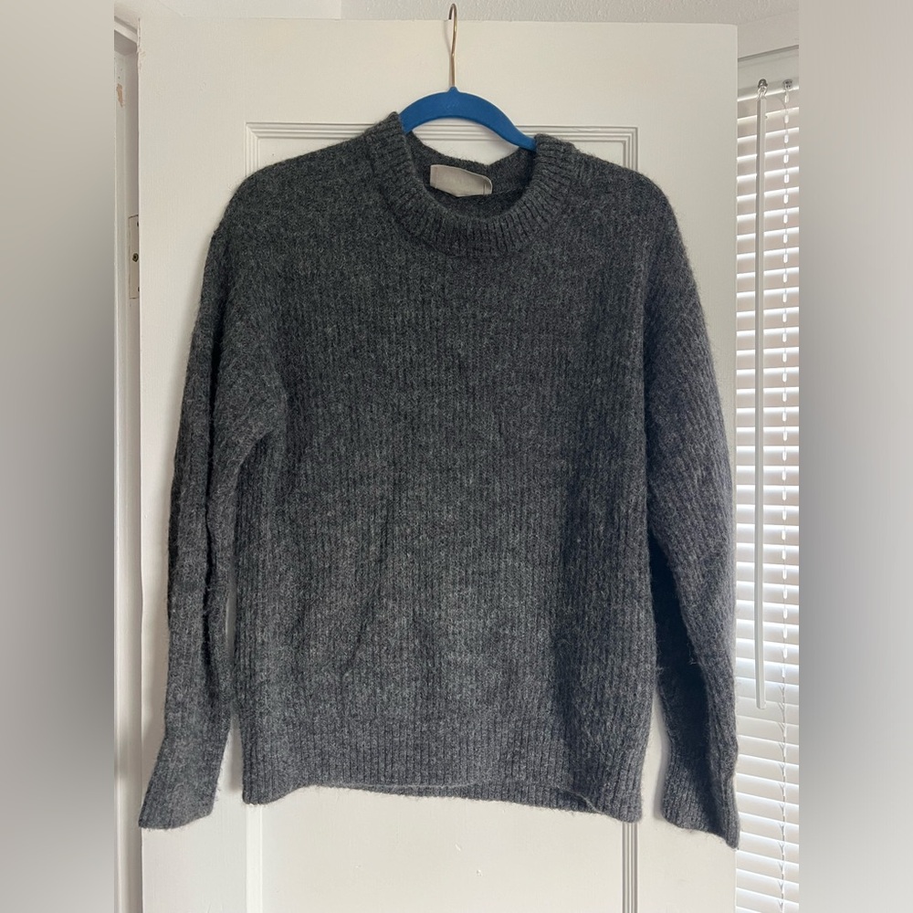 Everlane Charcoal Alpaca Crew Sweater